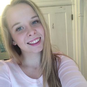 Meet your Posher, Abby